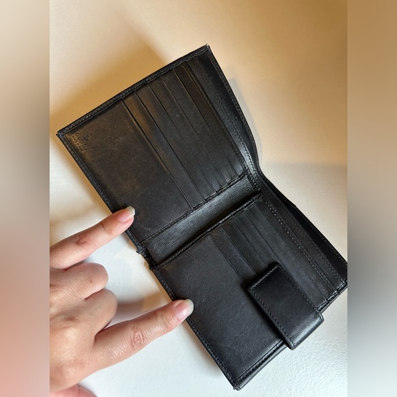 Gucci Compact Wallet - Picture 9 of 12